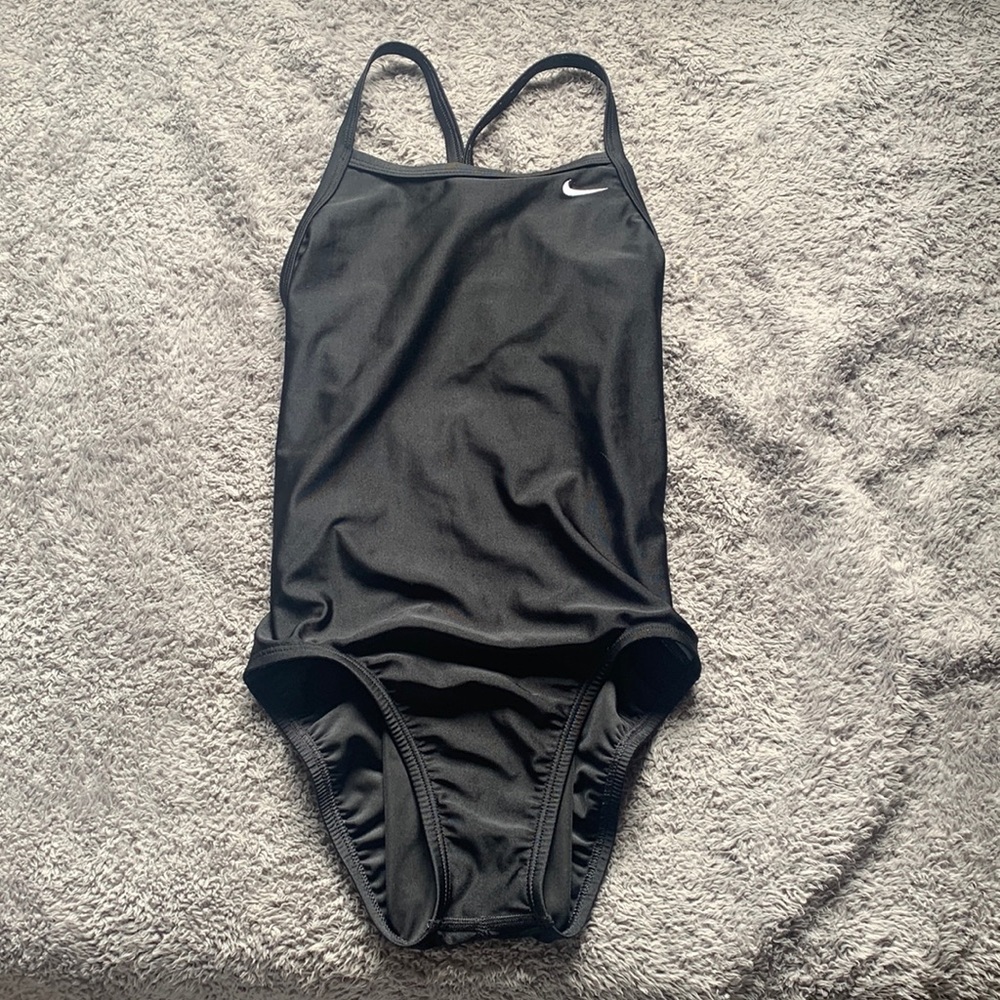 ONE PIECE NIKE SWIMSUIT WITH OPEN BACK